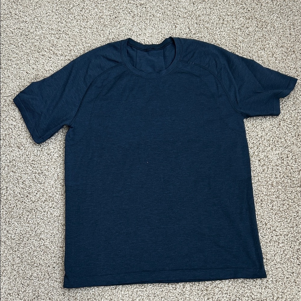 Men's Lululemon SZ M Blue T-Shirt